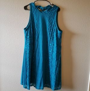 2x teal dress with choker neck